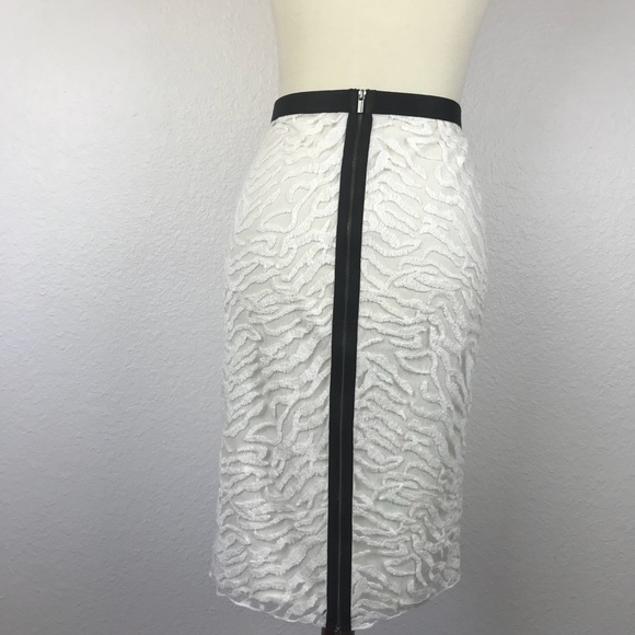 BCBG Max Azria Irisa Embroidered Pencil Skirt SK21 - Picture 6 of 9